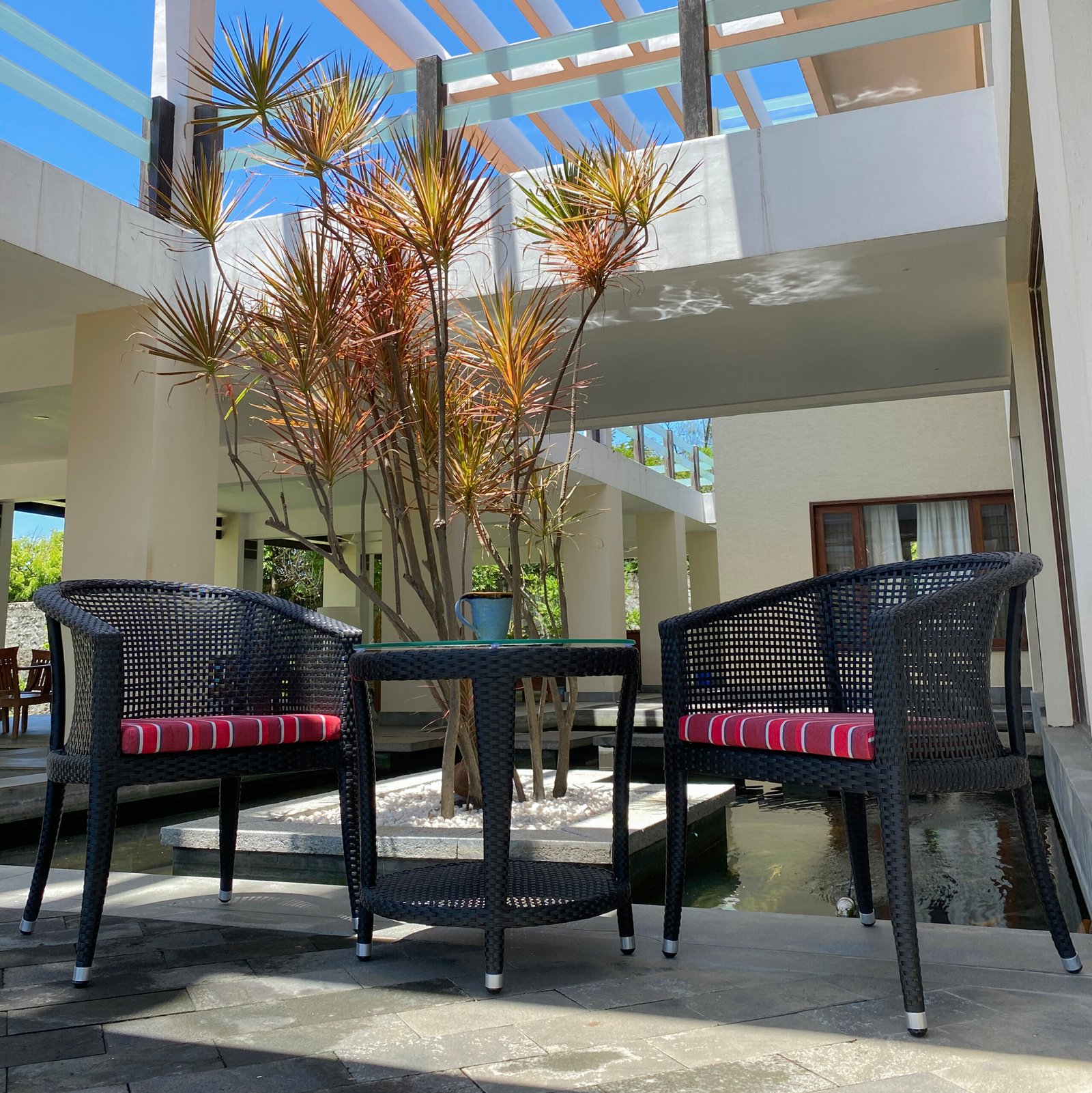 Ellements commercial outdoor furniture