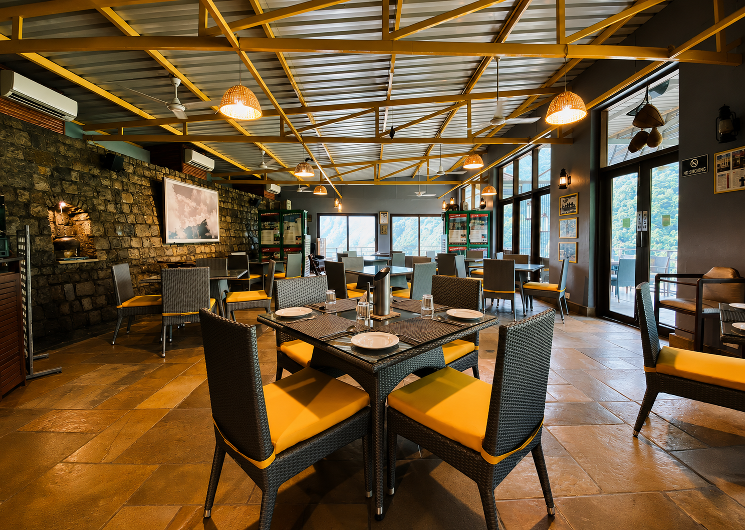 Ellements Alpine dining set